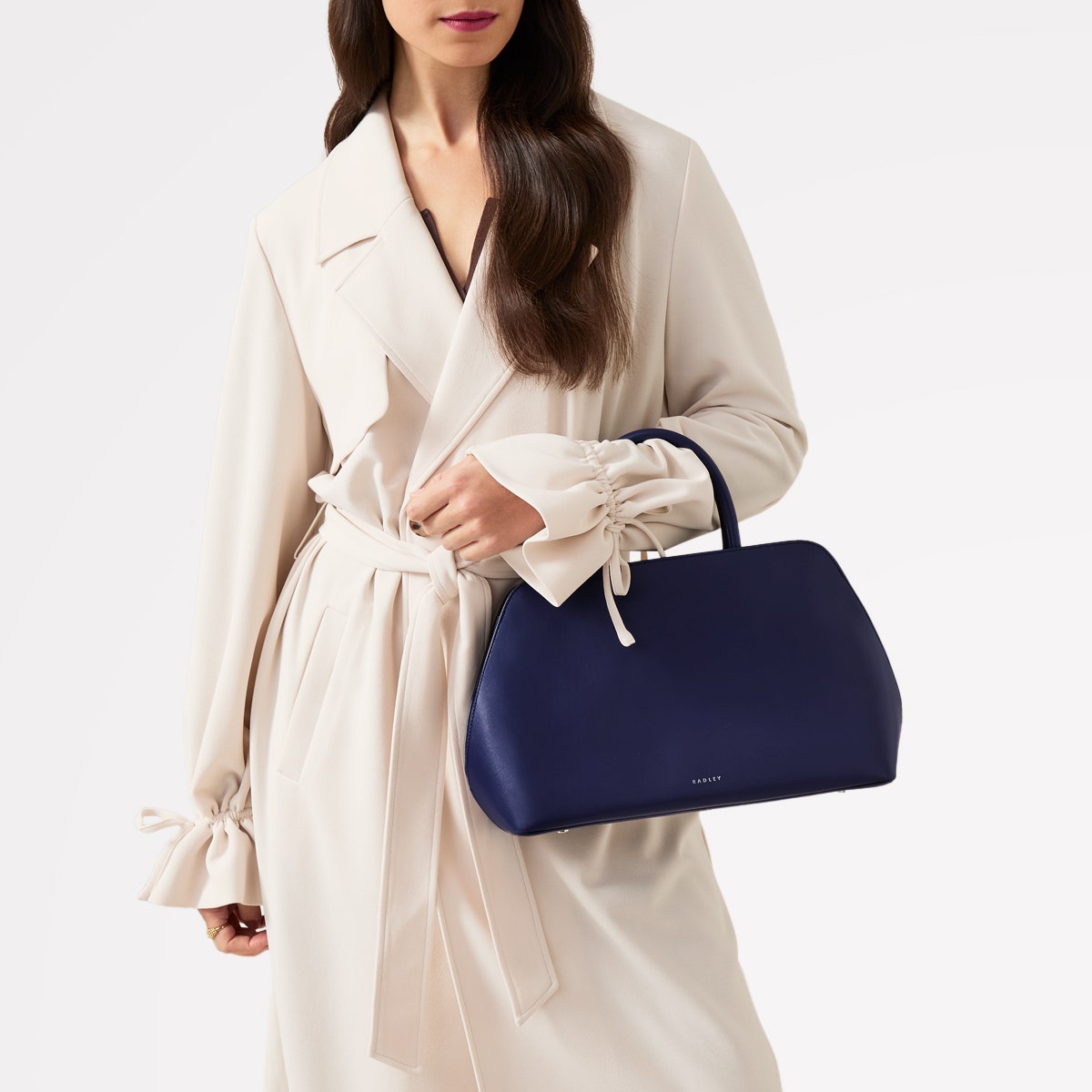 Liverpool Street Leather Medium Ziptop Grab Bag in Evenfall - 110282