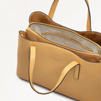 Dukes Place Leather Medium Ziptop Grab Bag in Pecan - 111382