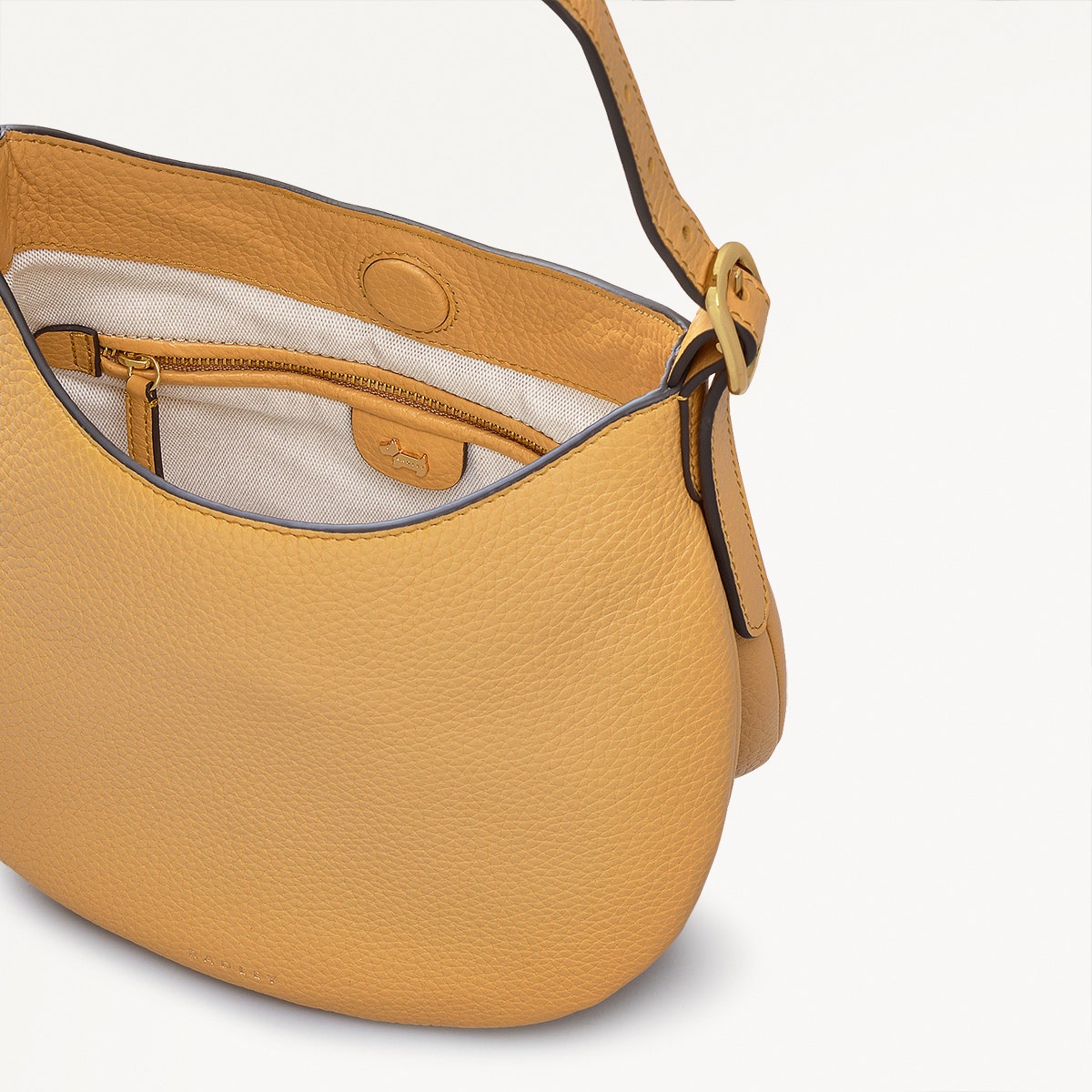 Kensington Place Leather Small Open Top Shoulder Bag in Pecan - 111397