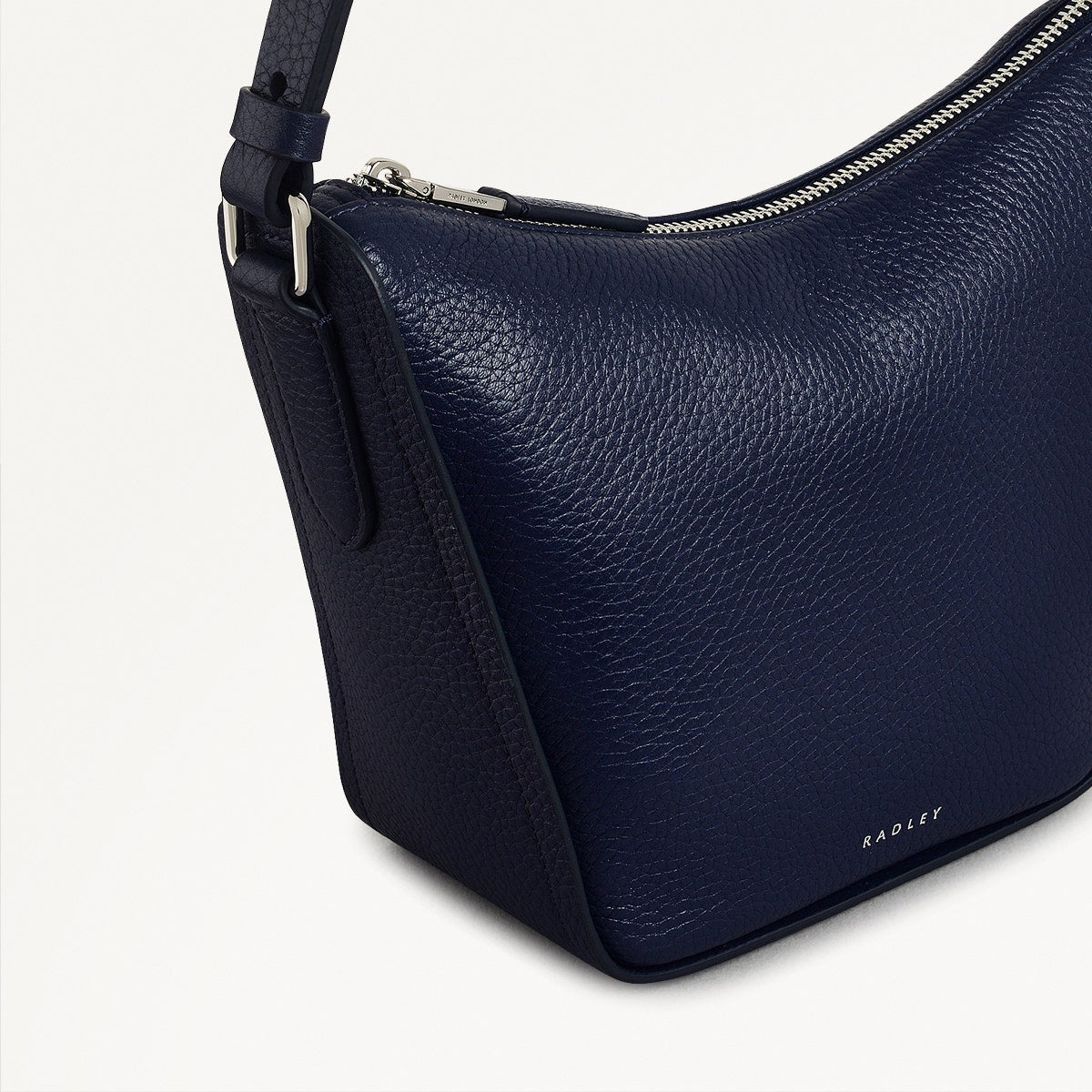 Oak Street Leather Small Ziptop Cross Body Bag in Evenfall - 111401