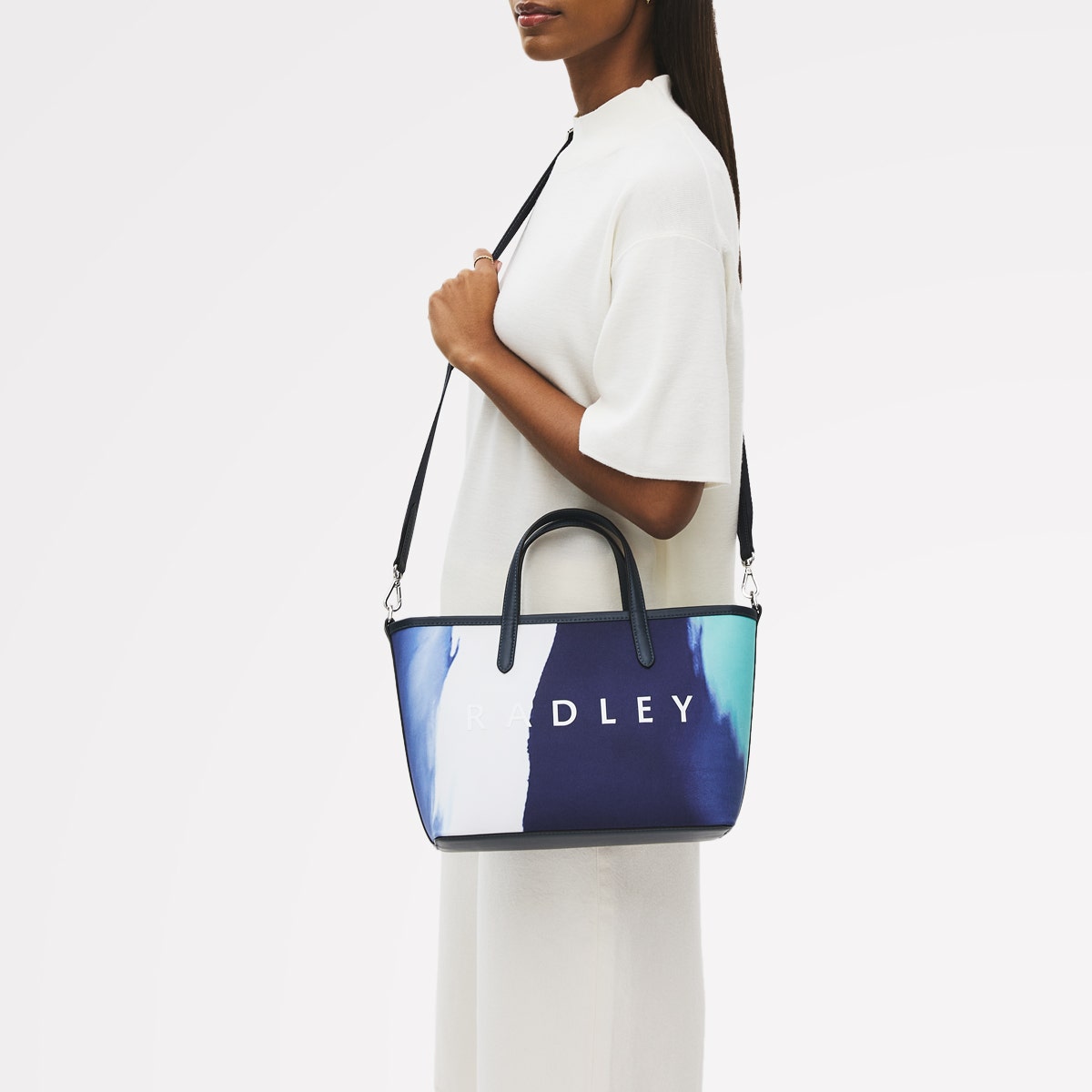 Southwell Gardens Fabric Medium Open Top Grab Bag in Ink - 111458