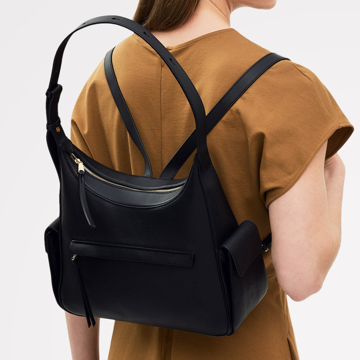 The Fitzrovia Leather Small Ziptop Backpack in Black - 111466
