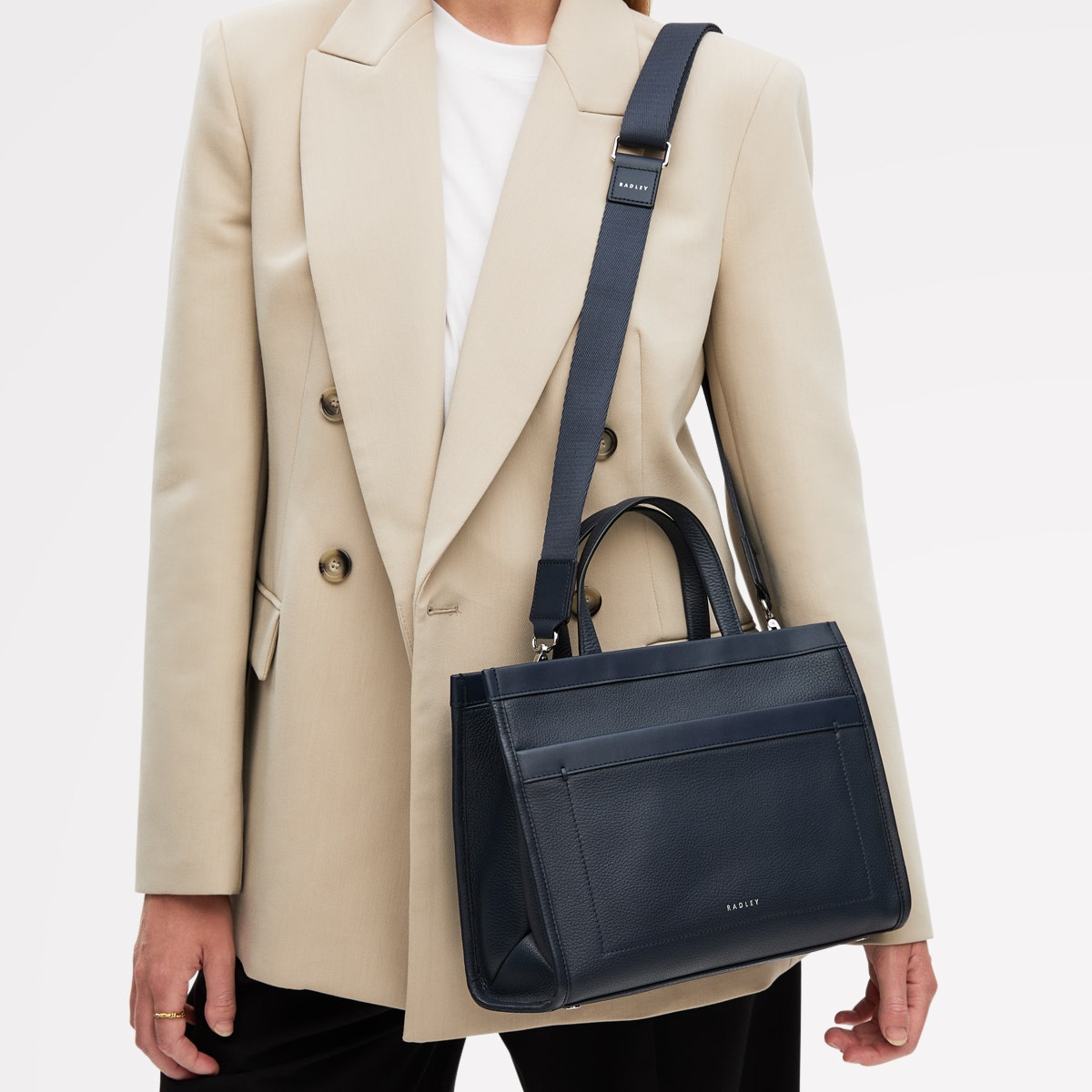 Alba Place Small Ziptop Grab Ink - 111906