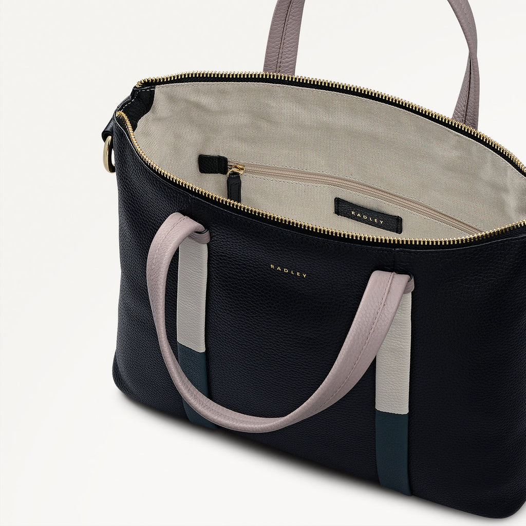 Waterloo Way Medium Ziptop Grab Black - 111916