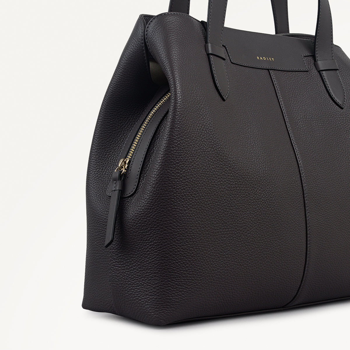 Piccardy Hill 2.0 Medium Ziptop Shoulder Thunder - 111933