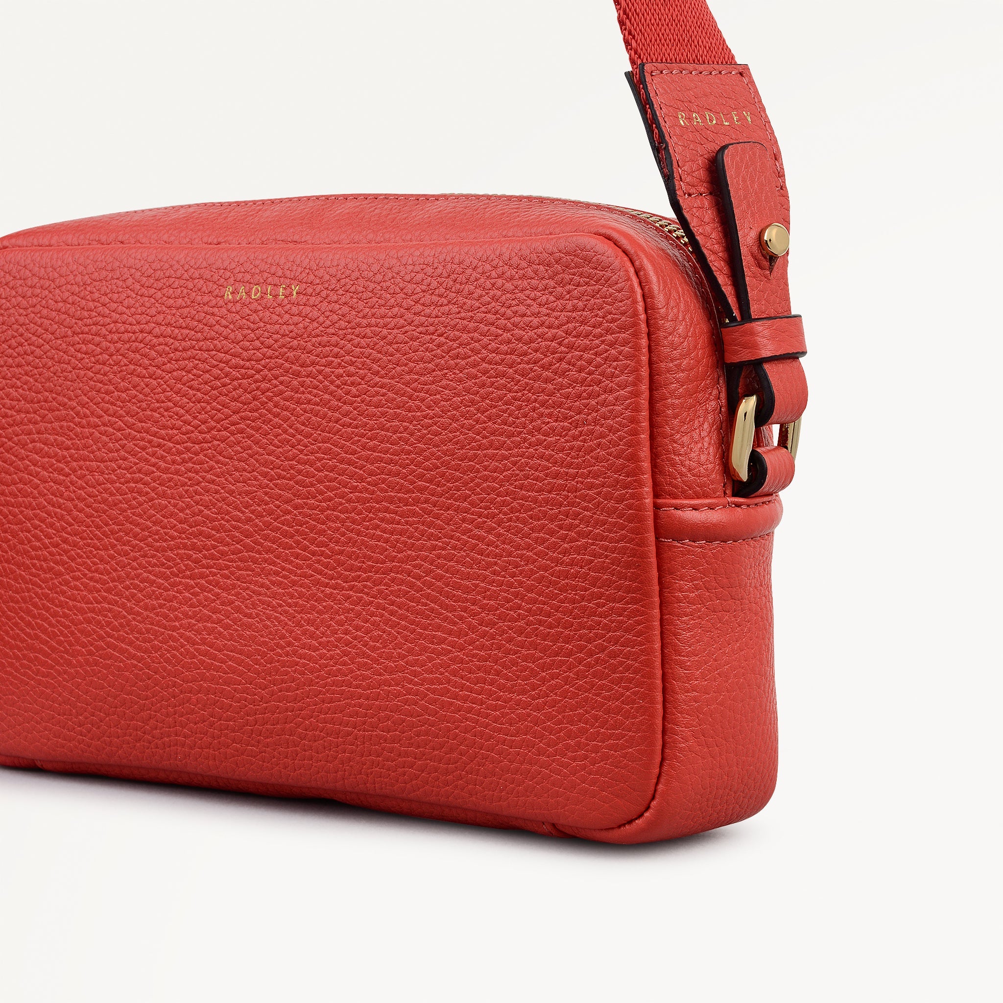 Tavistock Leather Mini Zip Around Cross Body Bag in Red - 111945