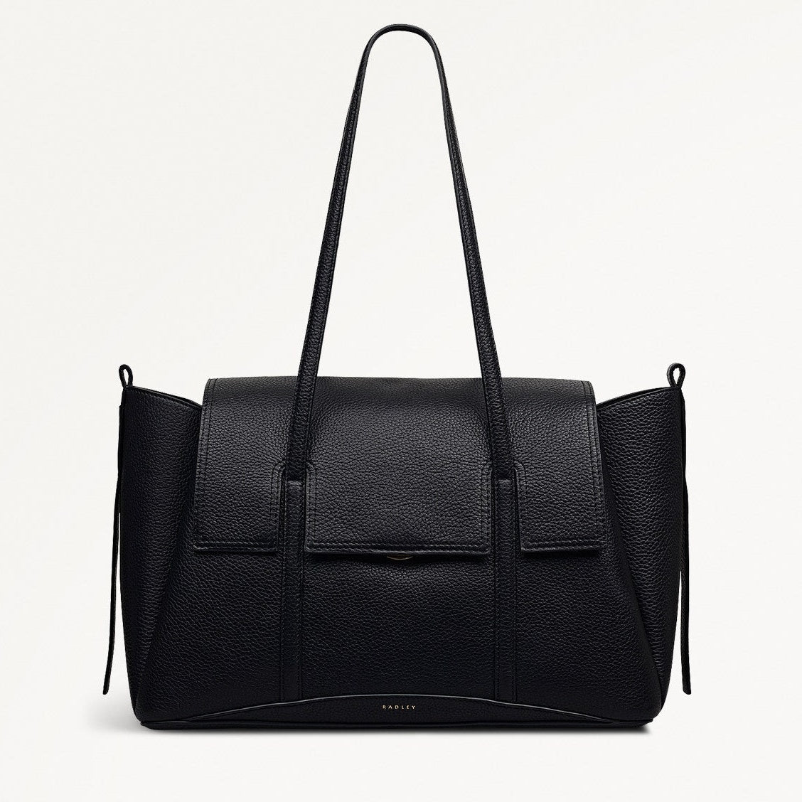 The Chancery Leather Large Flapover Shoulder Bag in Black - 112163