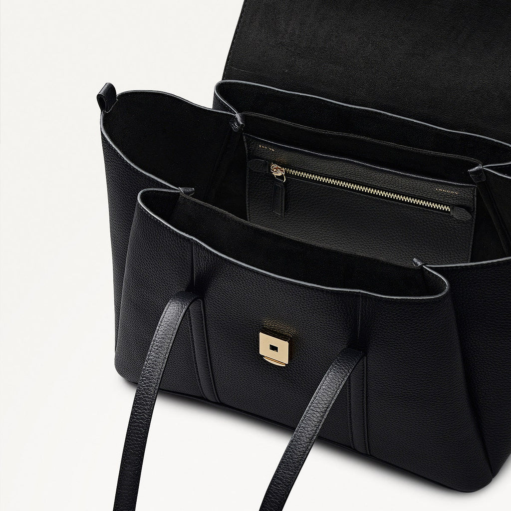 The Chancery Leather Medium Flapover Shoulder Bag in Black - 112164