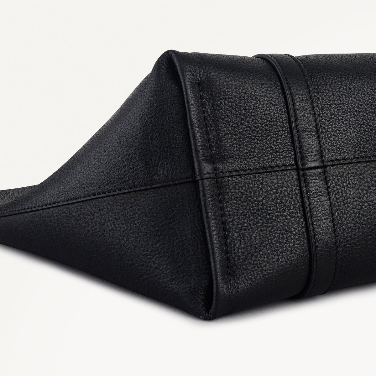 Hanbury Row Large Open Top Tote Bag in Black - 112182