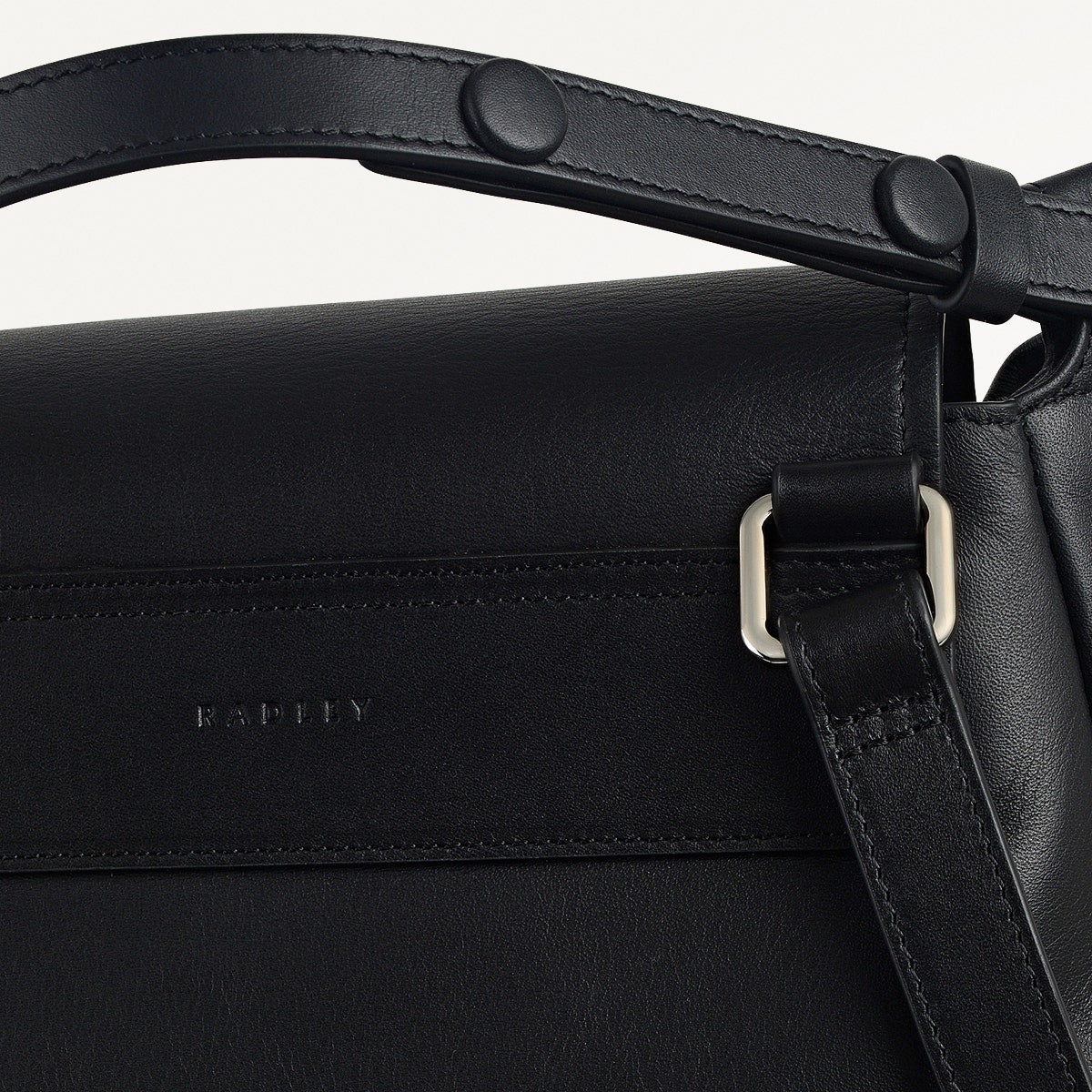 The Portobello Leather Medium Drawstring Backpack in Black - 112191