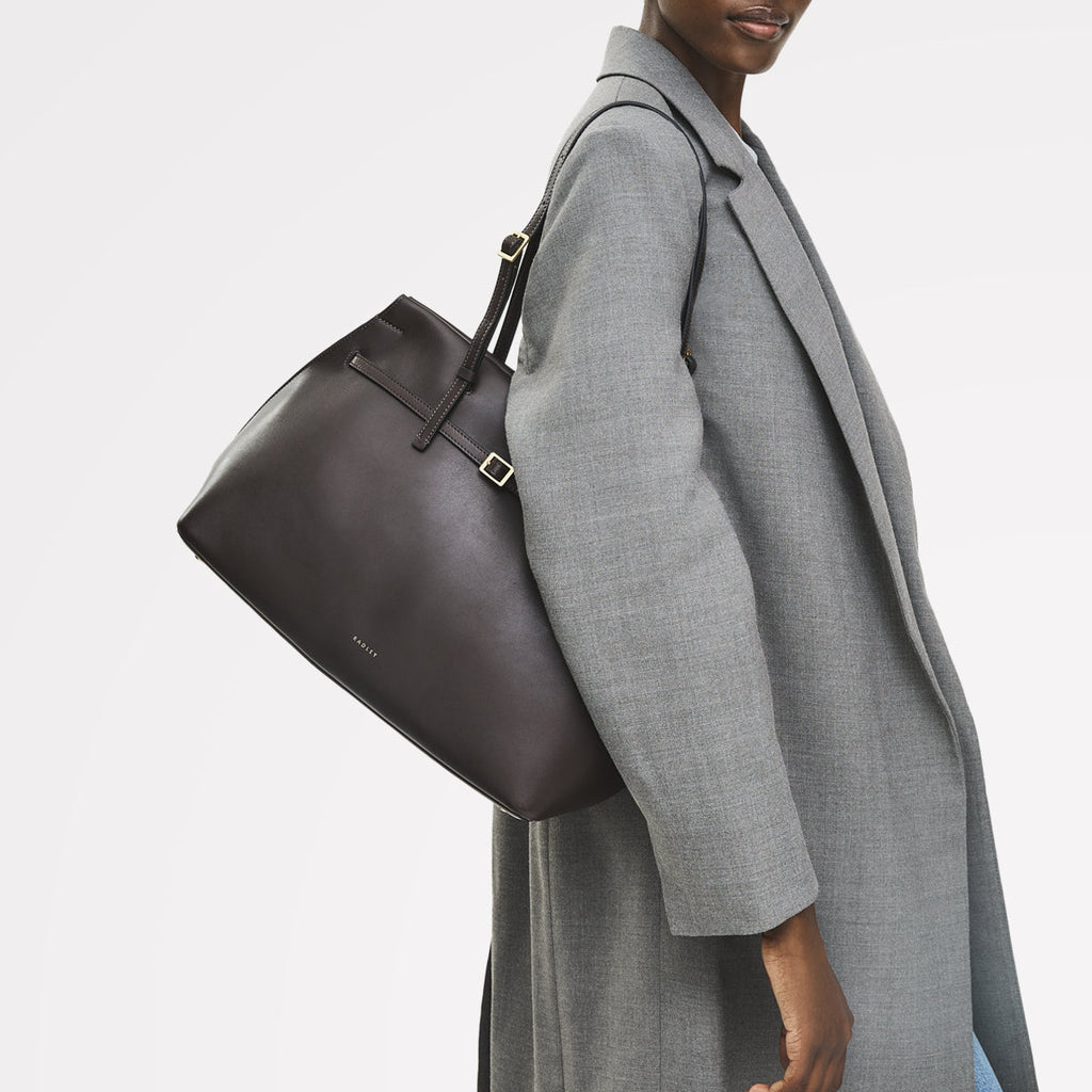 The Christina Large Ziptop Shoulder Dark Oak  - 112196