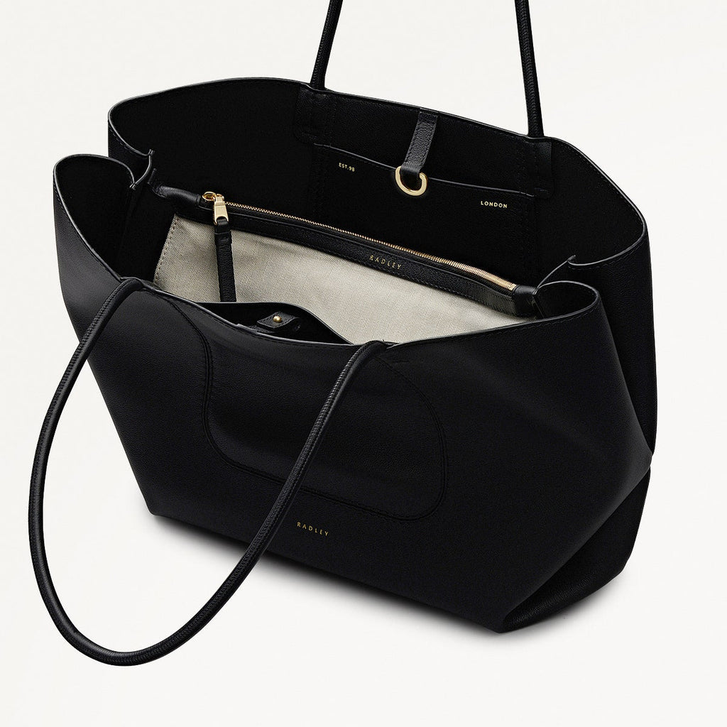 The Compton Medium Ziptop Shoulder Bag in Black - 112200