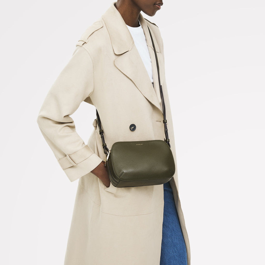 Dukes Place Leather Medium Ziptop Cross Body Bag in Pine Needle - 112228