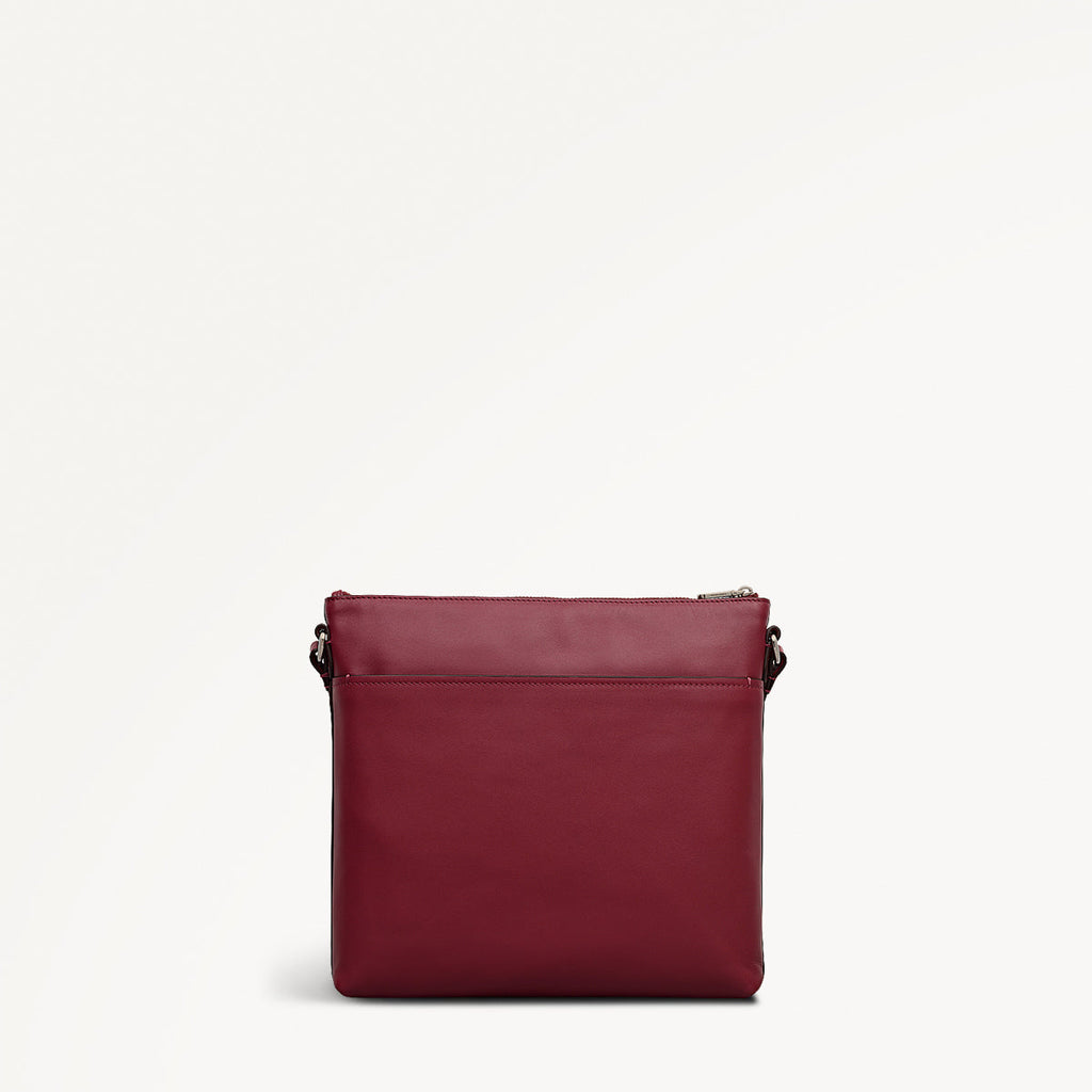 Pockets Leather Large Ziptop Ns Cross Body Bag in Carmine - 112241