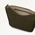 Oak Street Leather Medium Ziptop Cross Body Bag in Pine Needle - 112242