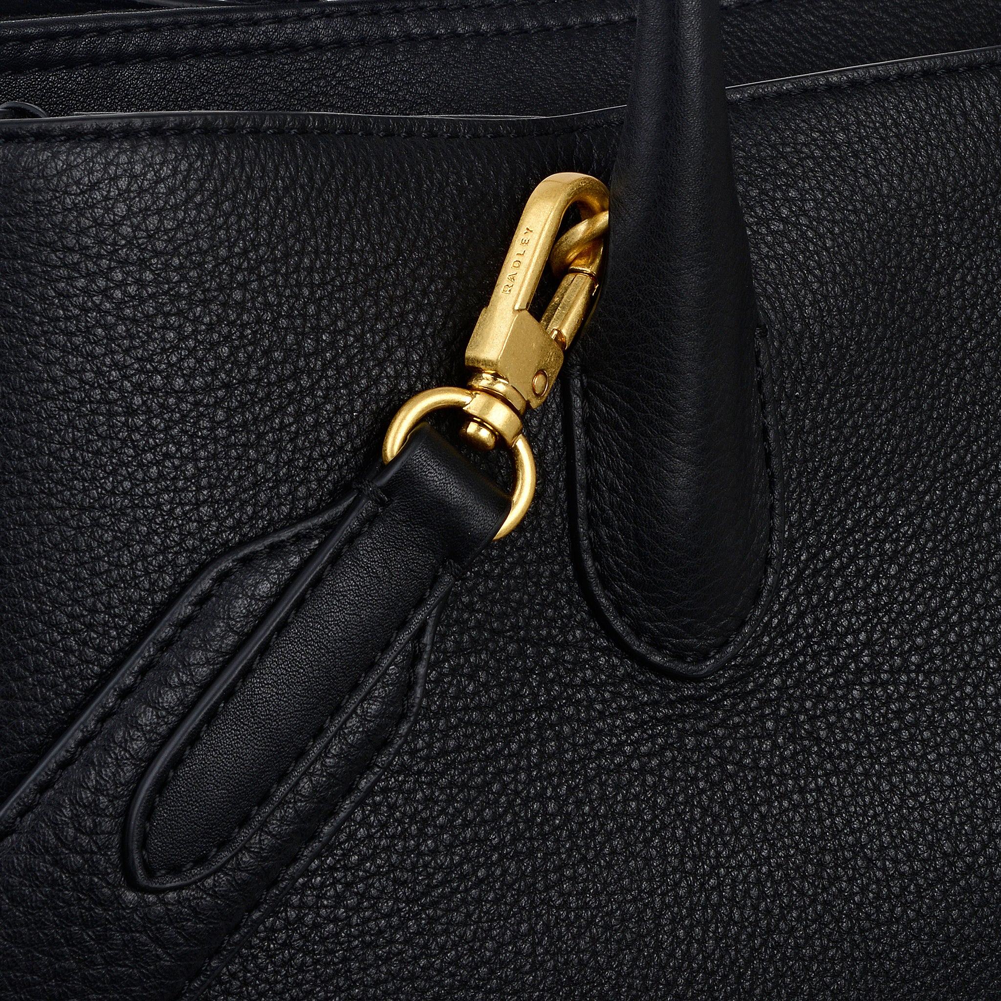 The Romilly Leather Large Ziptop Grab Bag in Black - 112269