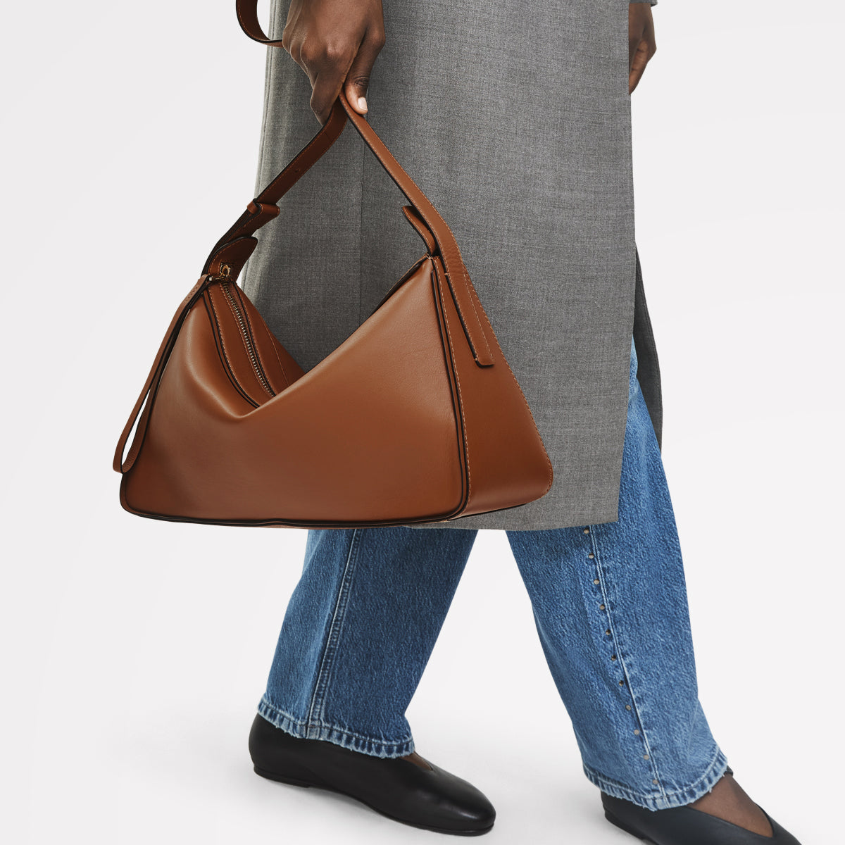 Westwell Lane Leather Large Ziptop Shoulder Bag in Toffee - 112289