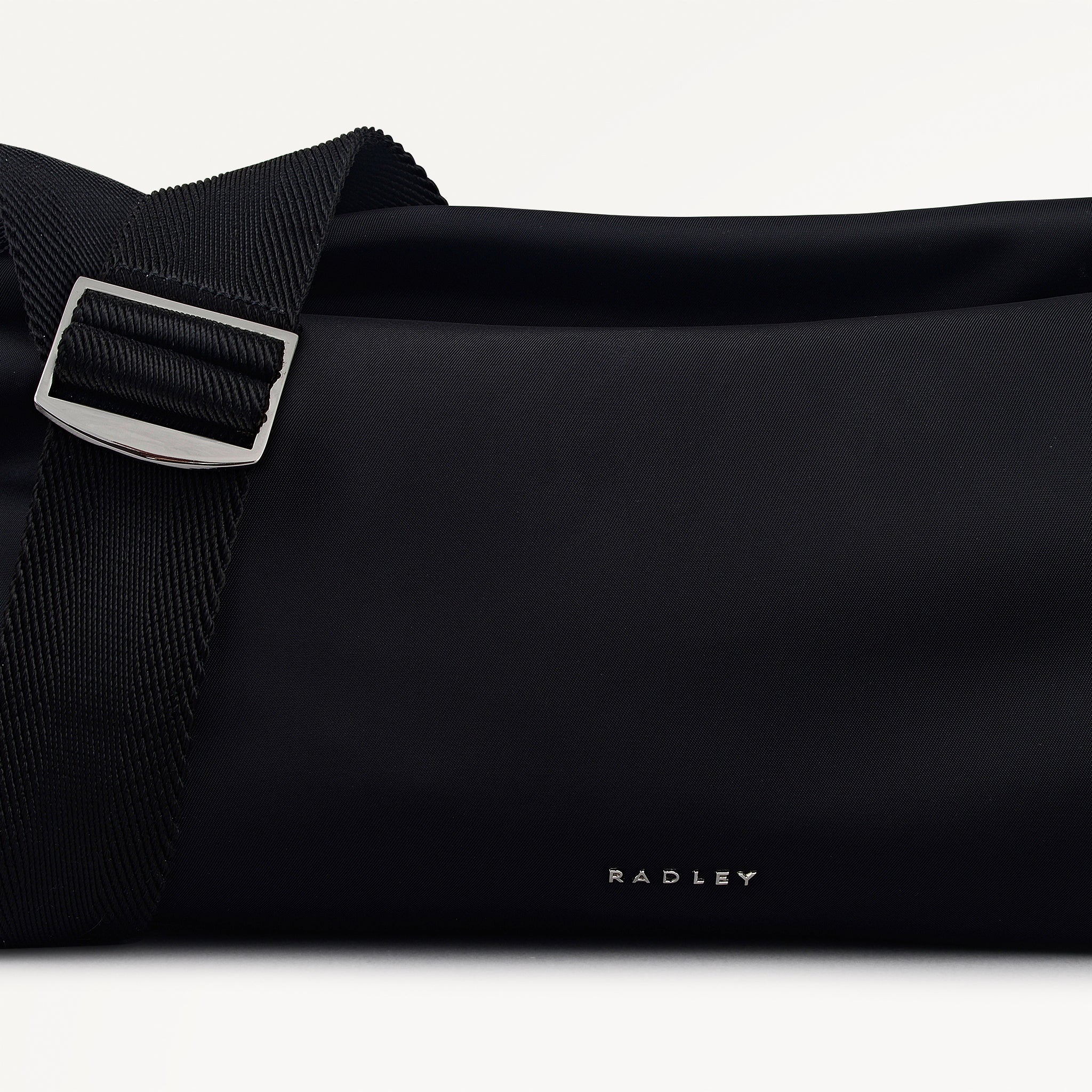 Eden Row Fabric Medium Ziptop Cross Body Bag in Black - 112321