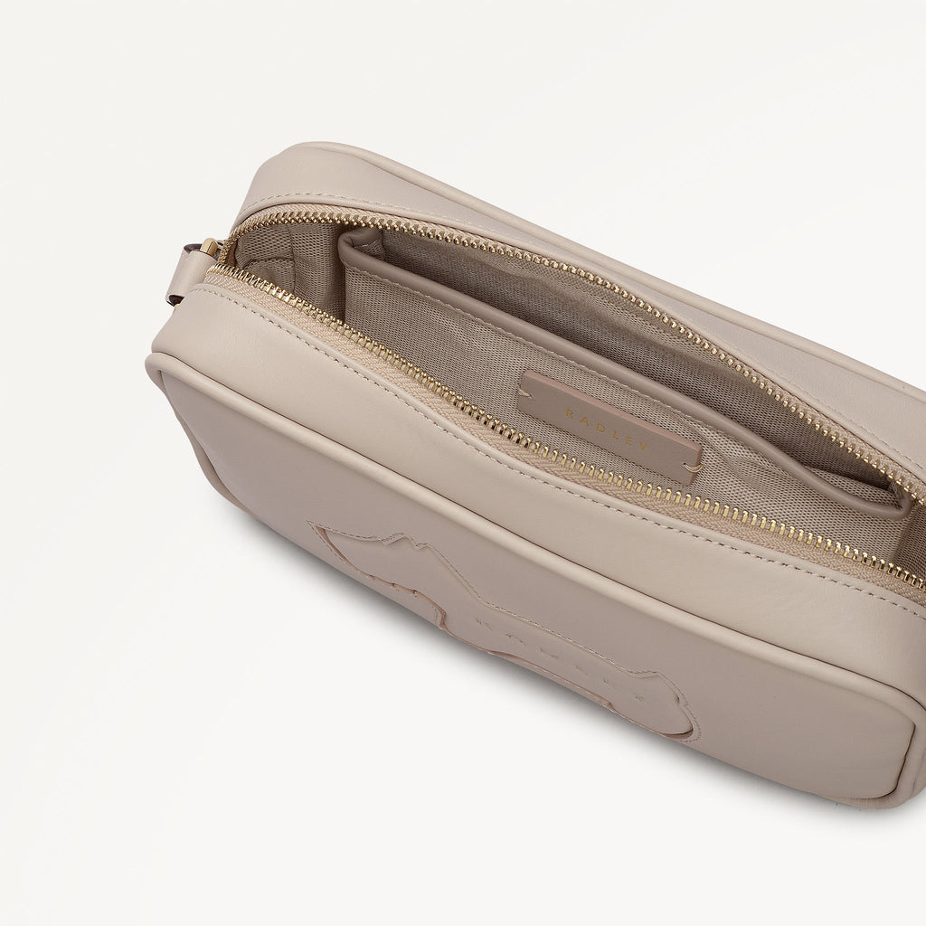 Hadley Lane - Applique Dog Small Ziptop Cross Body Porcini - 112941