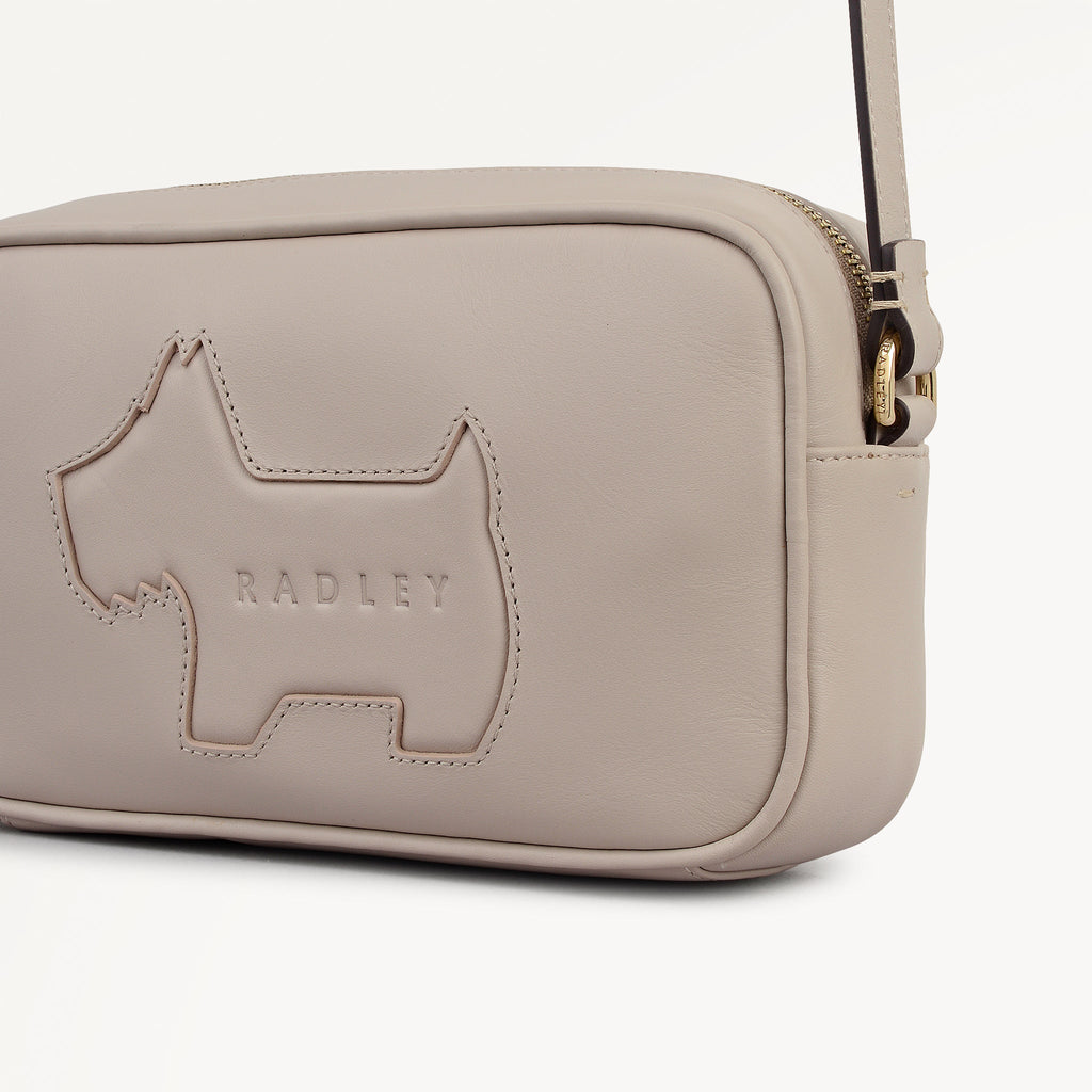 Hadley Lane - Applique Dog Small Ziptop Cross Body Porcini - 112941