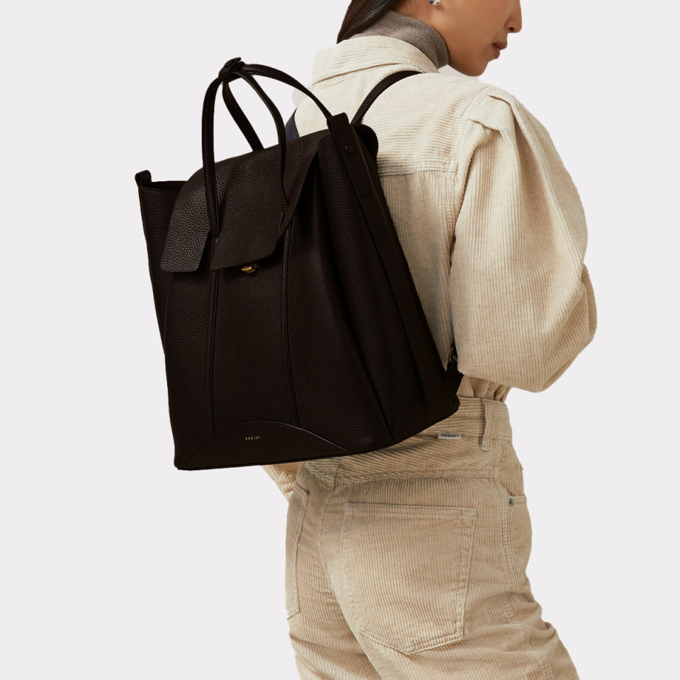 The Chancery Leather Medium Flapover Backpack in Dark Oak - 113312