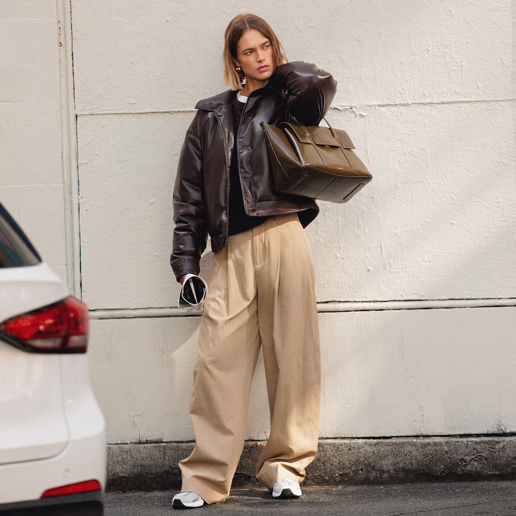 The Chancery Leather Medium Flapover Shoulder Bag in Pine Needle - 112253