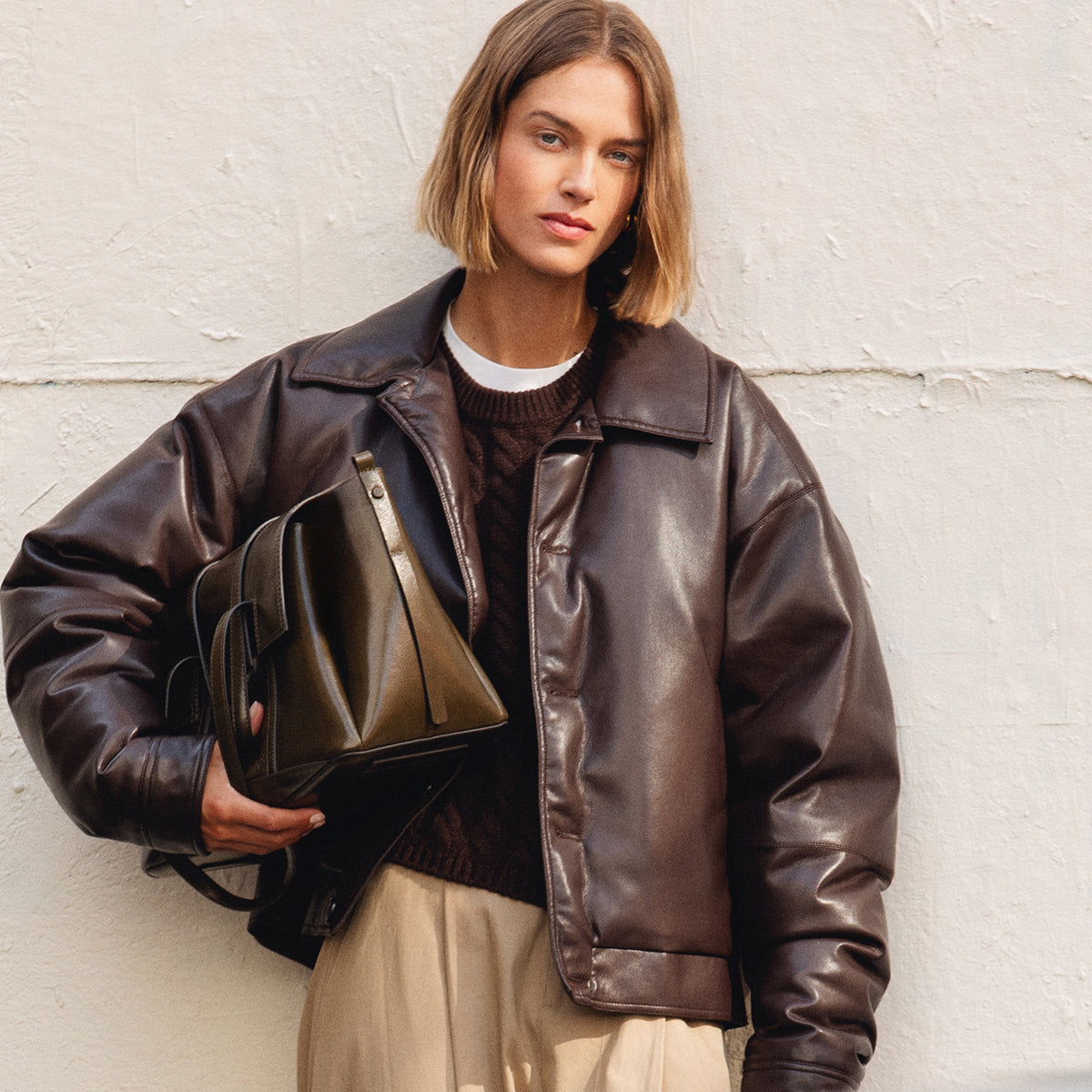 The Chancery Leather Medium Flapover Shoulder Bag in Pine Needle - 112253