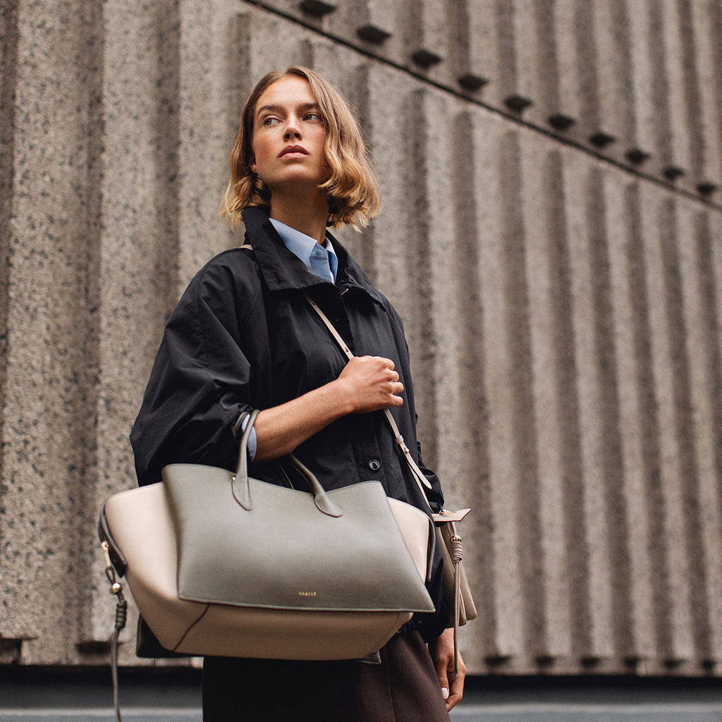 The Romilly Leather Large Ziptop Grab Bag in Pine Needle - 112268