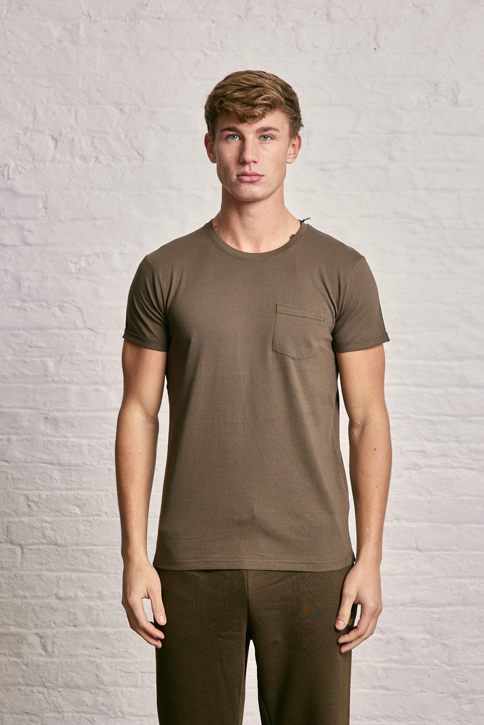 Crew Neck Pocket Roll T-Shirt