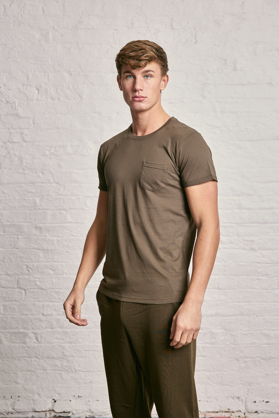 Crew Neck Pocket Roll T-Shirt