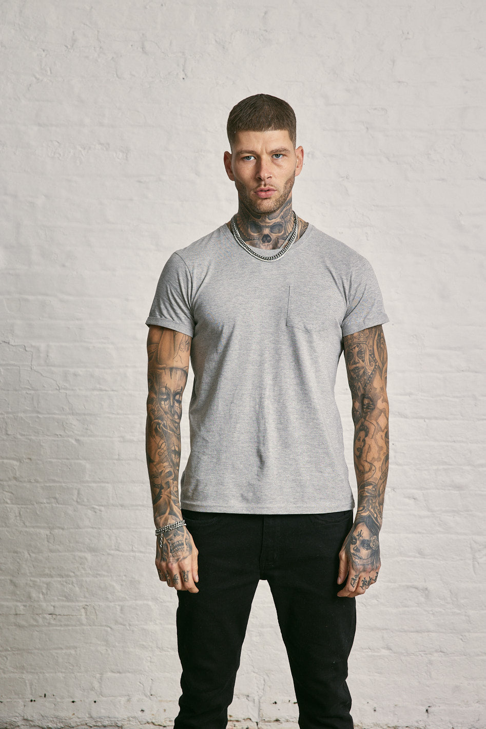 Crew Neck Pocket Roll T-Shirt