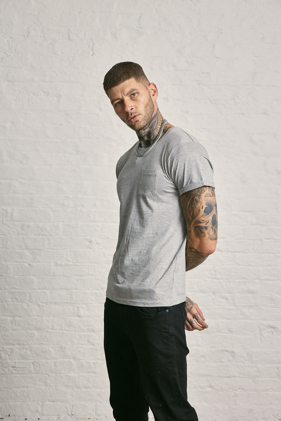 Crew Neck Pocket Roll T-Shirt