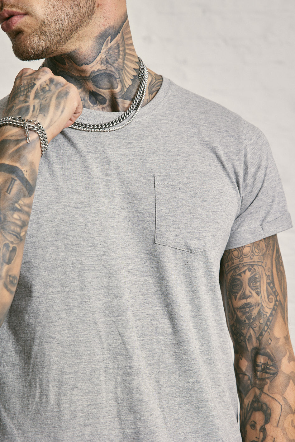 Crew Neck Pocket Roll T-Shirt