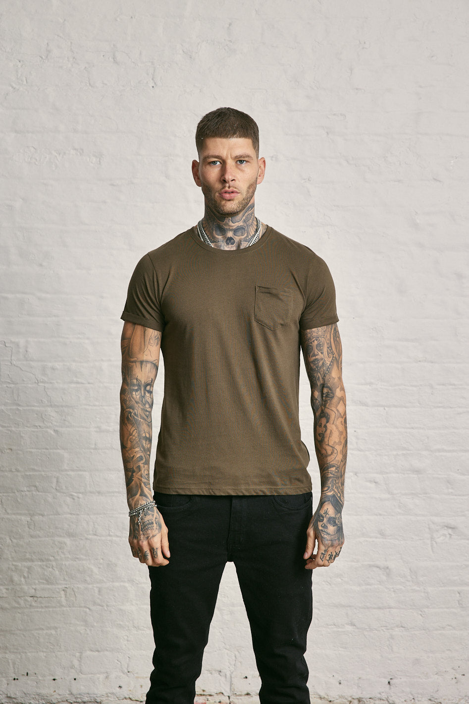 Crew Neck Pocket Roll T-Shirt