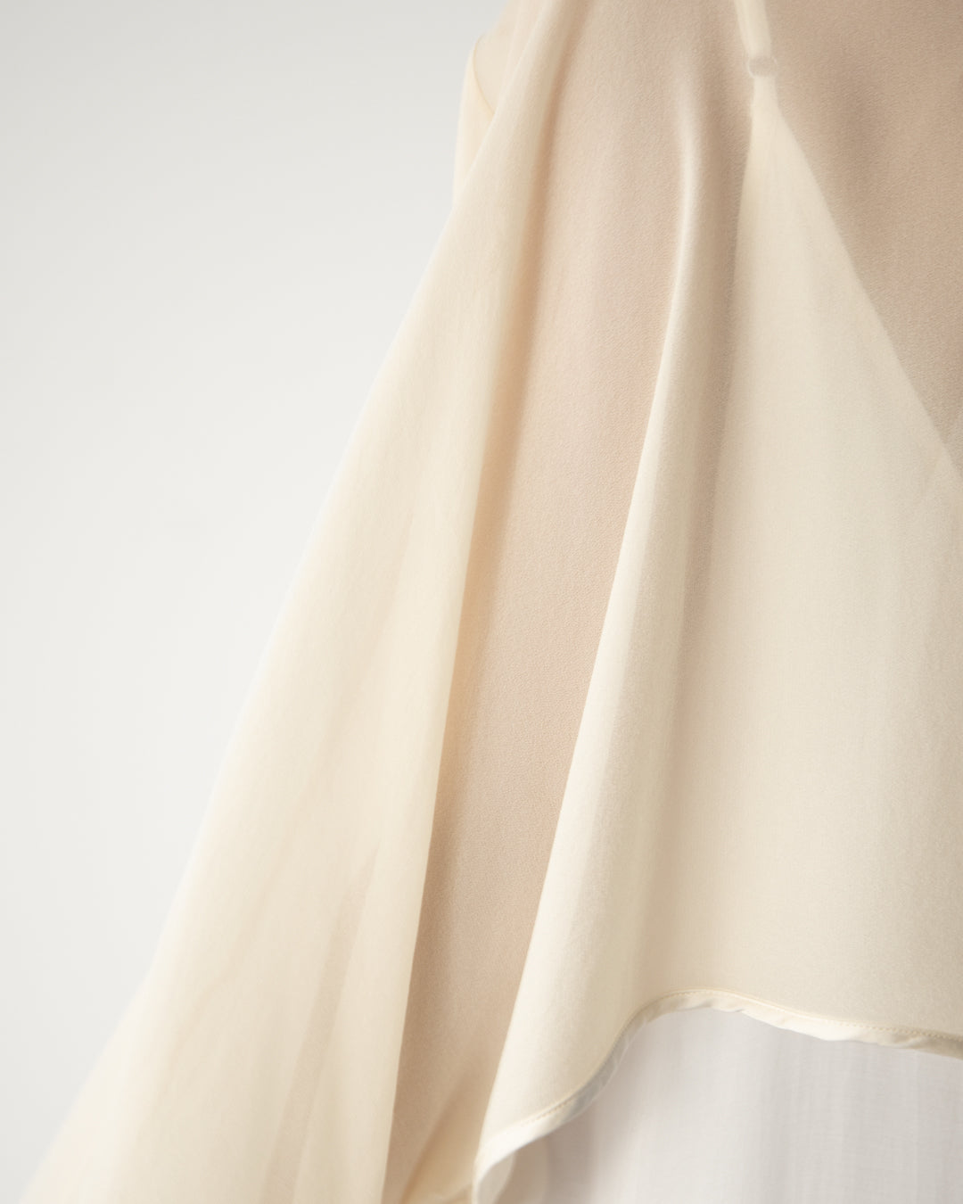 Brienne Lightweight Cape | Cream