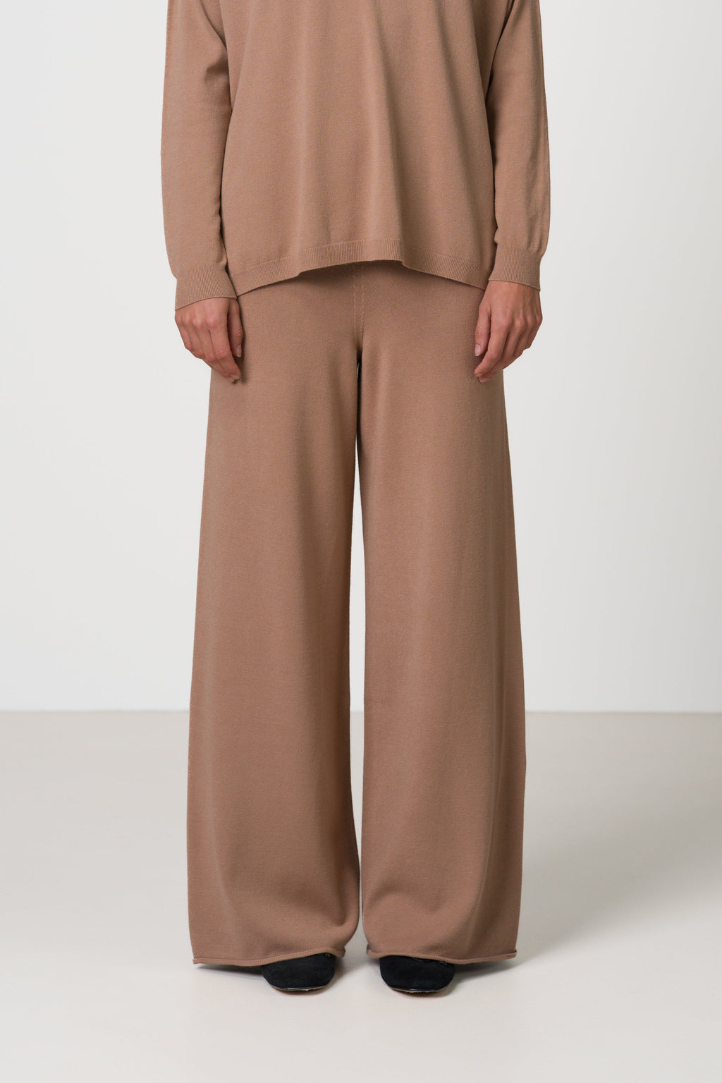 Kaia Elastic Waist Pants | Chestnut Brown | Fine Knit