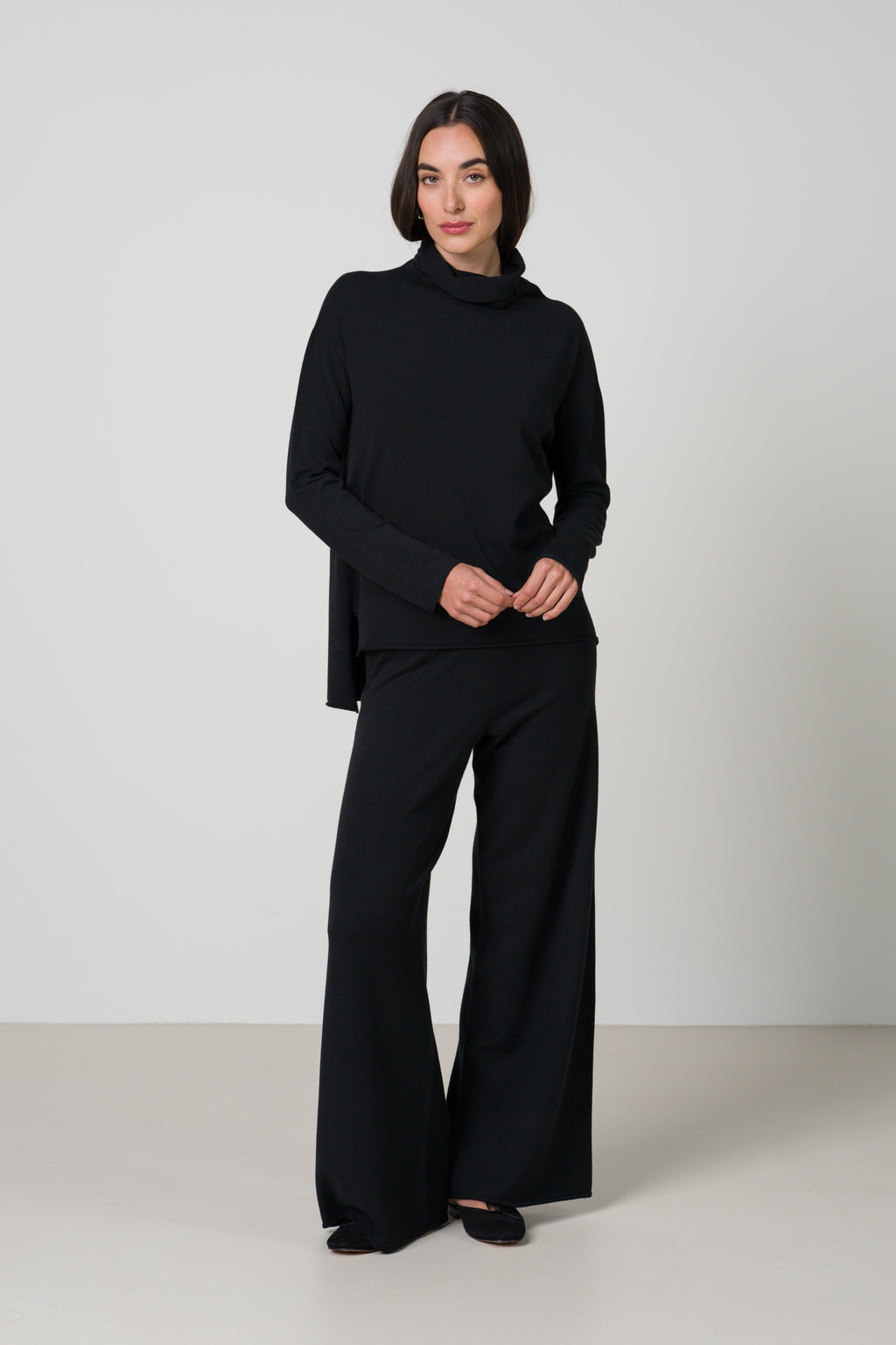 Kaia Elastic Waist Pants | Black | Fine Knit