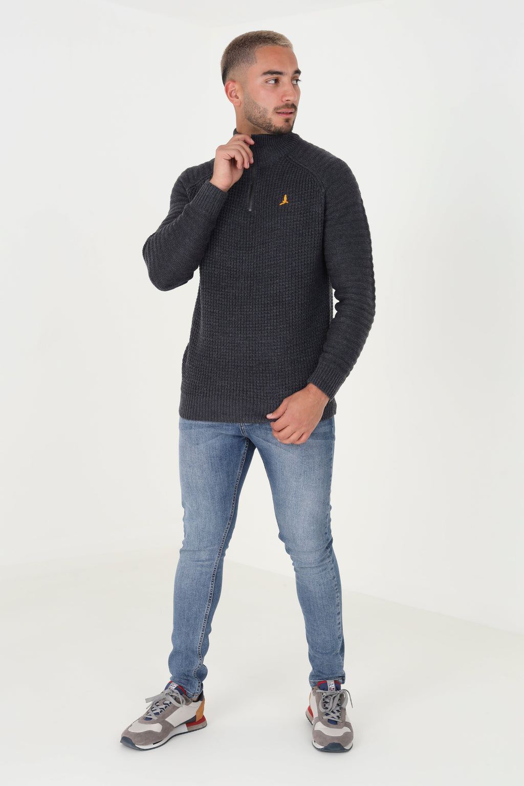 Fink Quarter Zip Sweatshirt