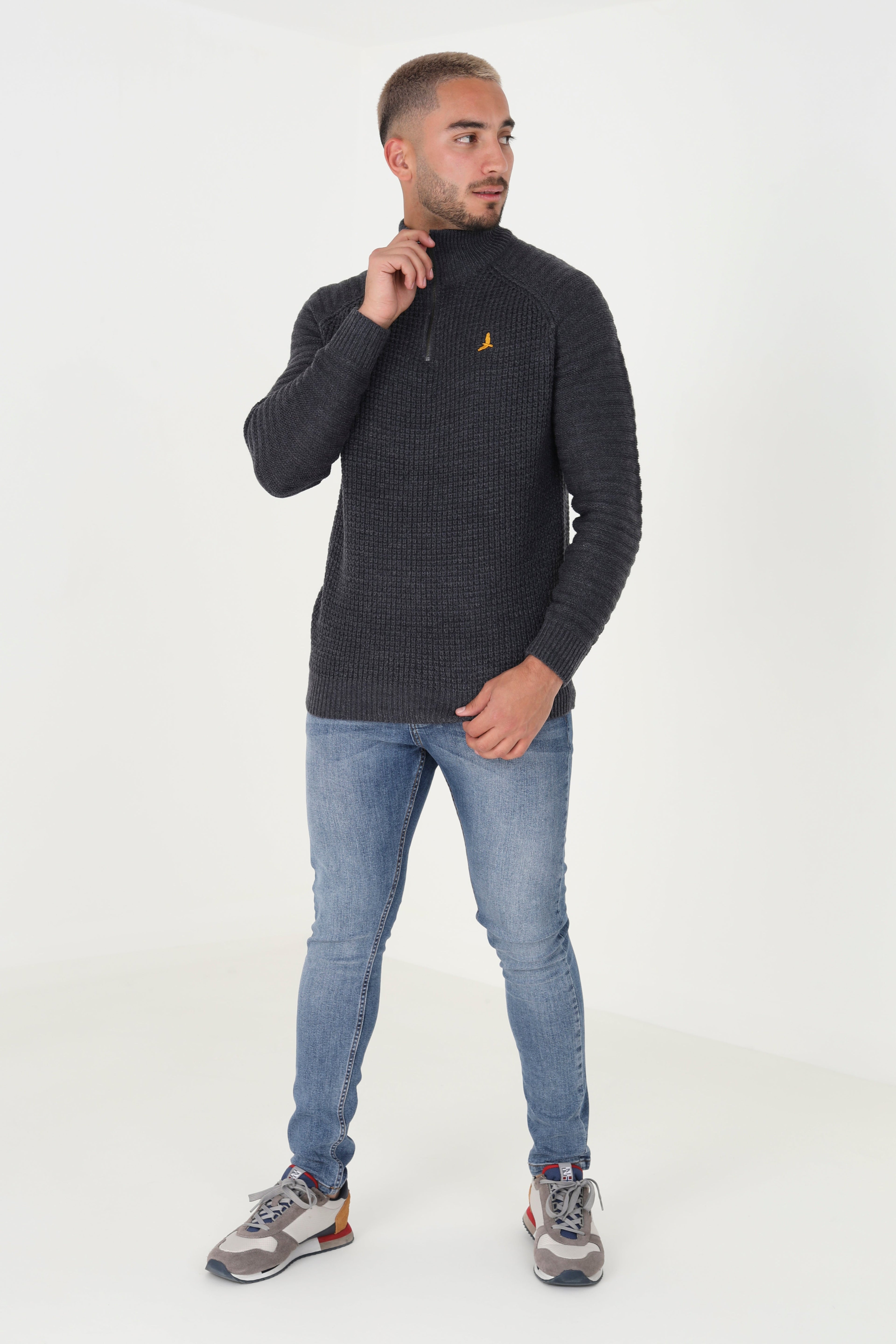 Fink Quarter Zip Sweatshirt