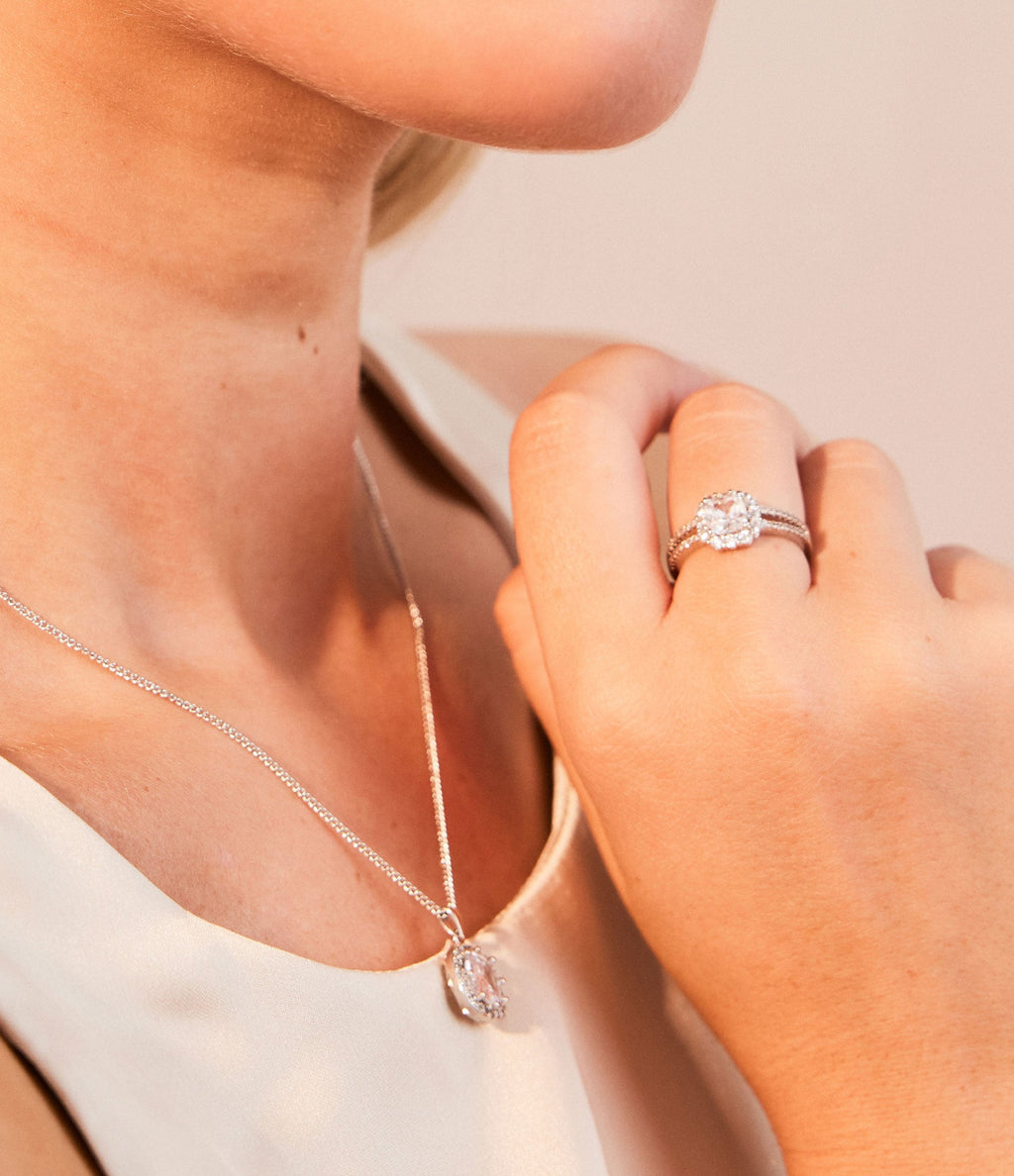 THE CARAT COLLECTION - SPLIT BAND CUSHION SPARKLE SOLITAIRE