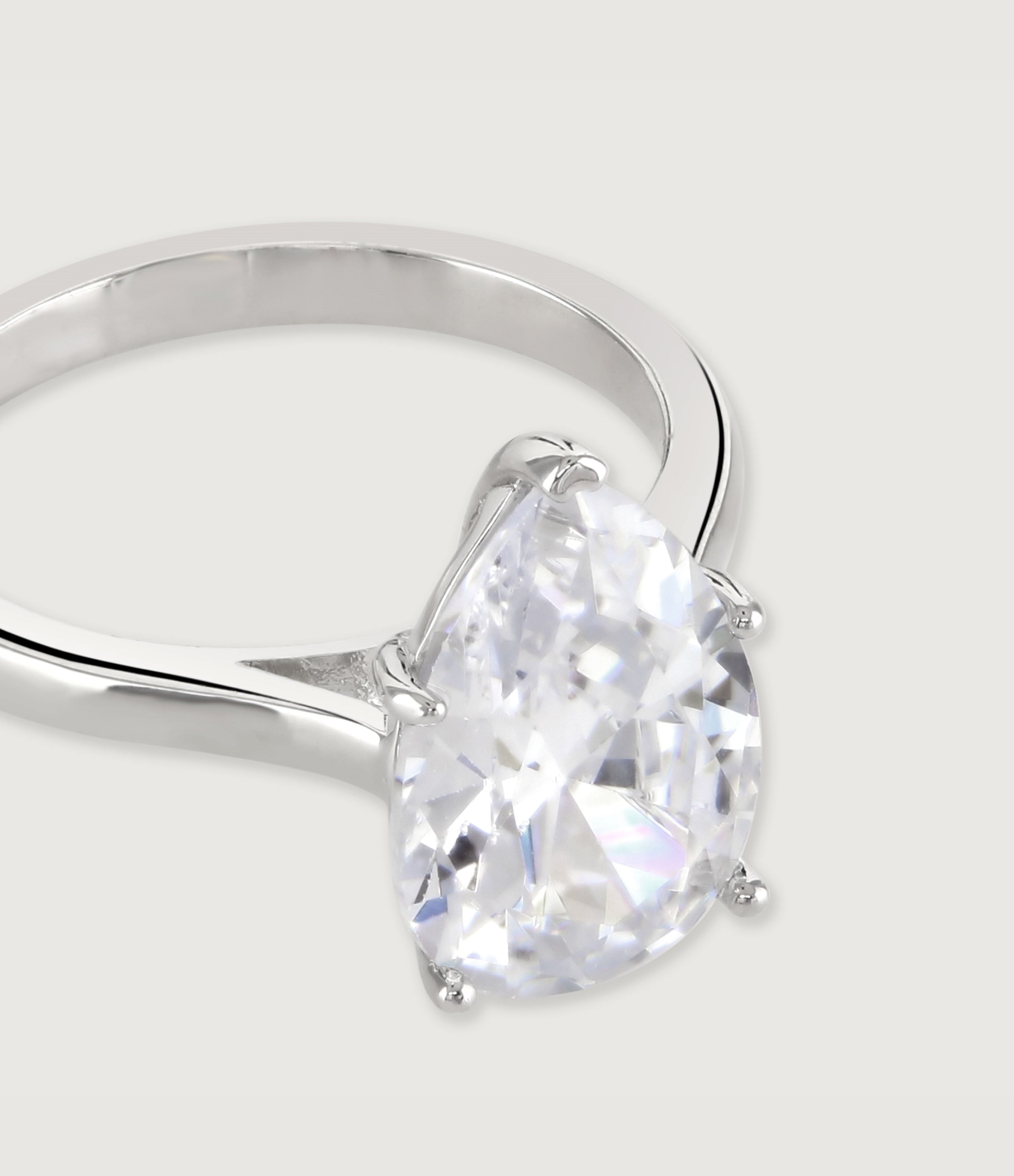 PEAR SOLITAIRE RING