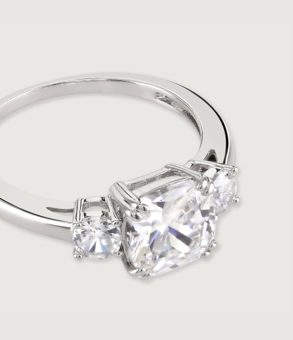 THE CARAT COLLECTION - CLEAR MEGHAN SPARKLE RING