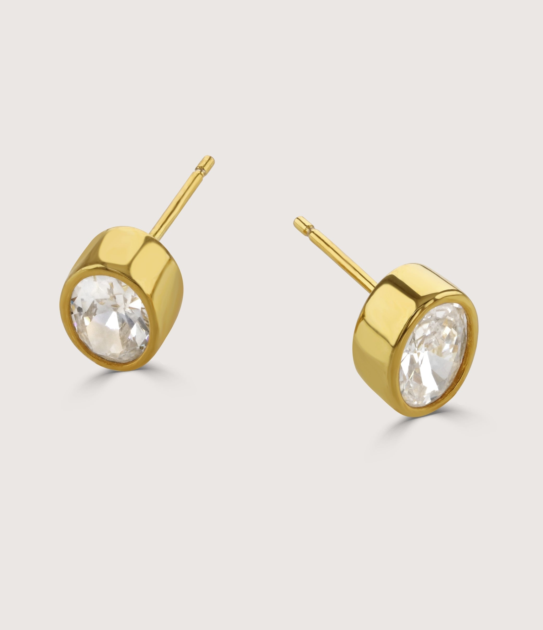 BUCKLEY LUXE - GOLD BEZEL SETTING OVAL STUD EARRINGS