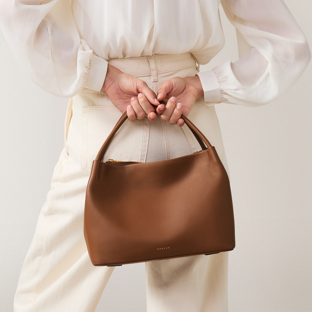 Ivydale Road Medium Ziptop Grab Saddle - H2006211